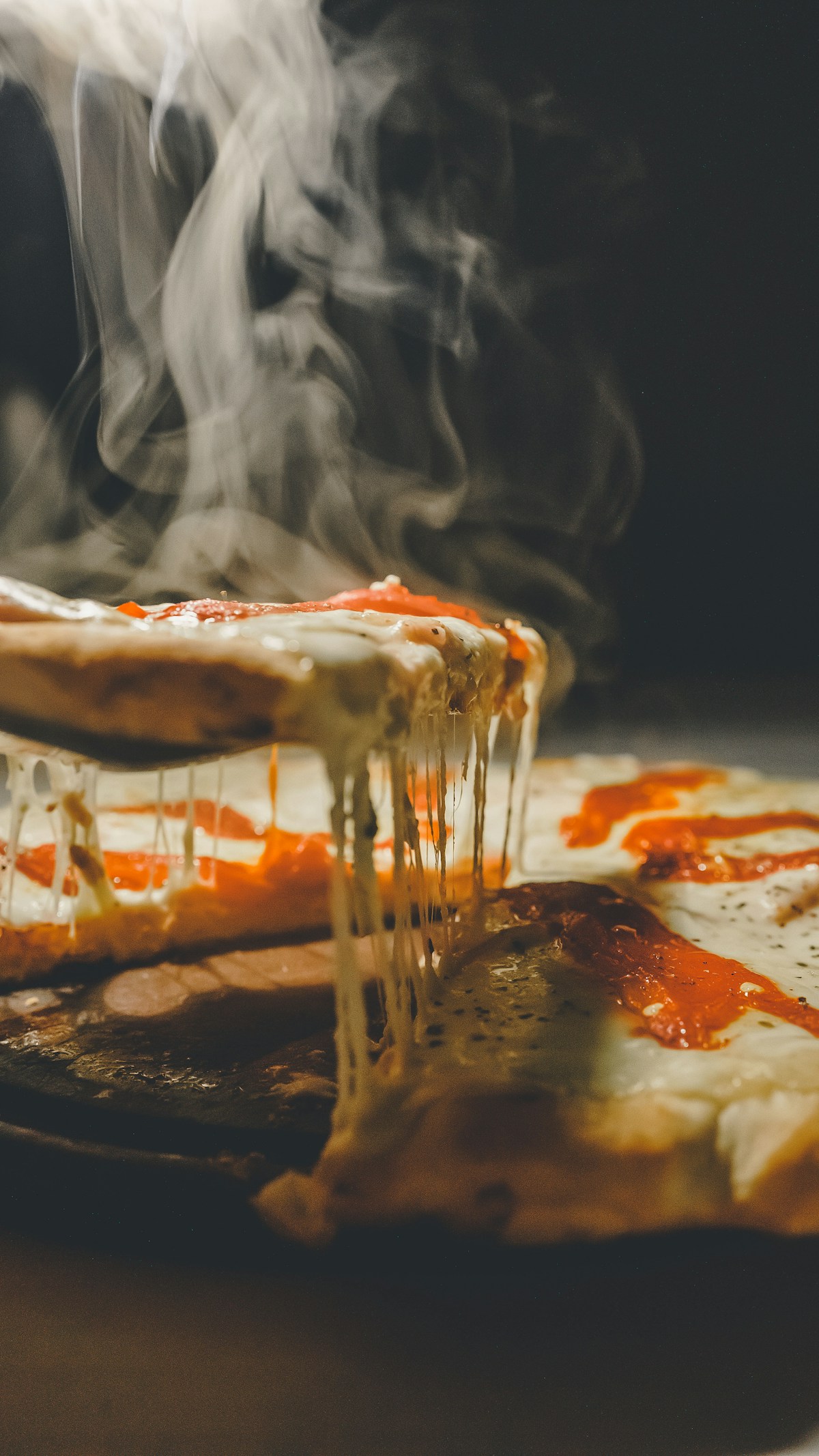 Pizza frisch aus dem Ofen